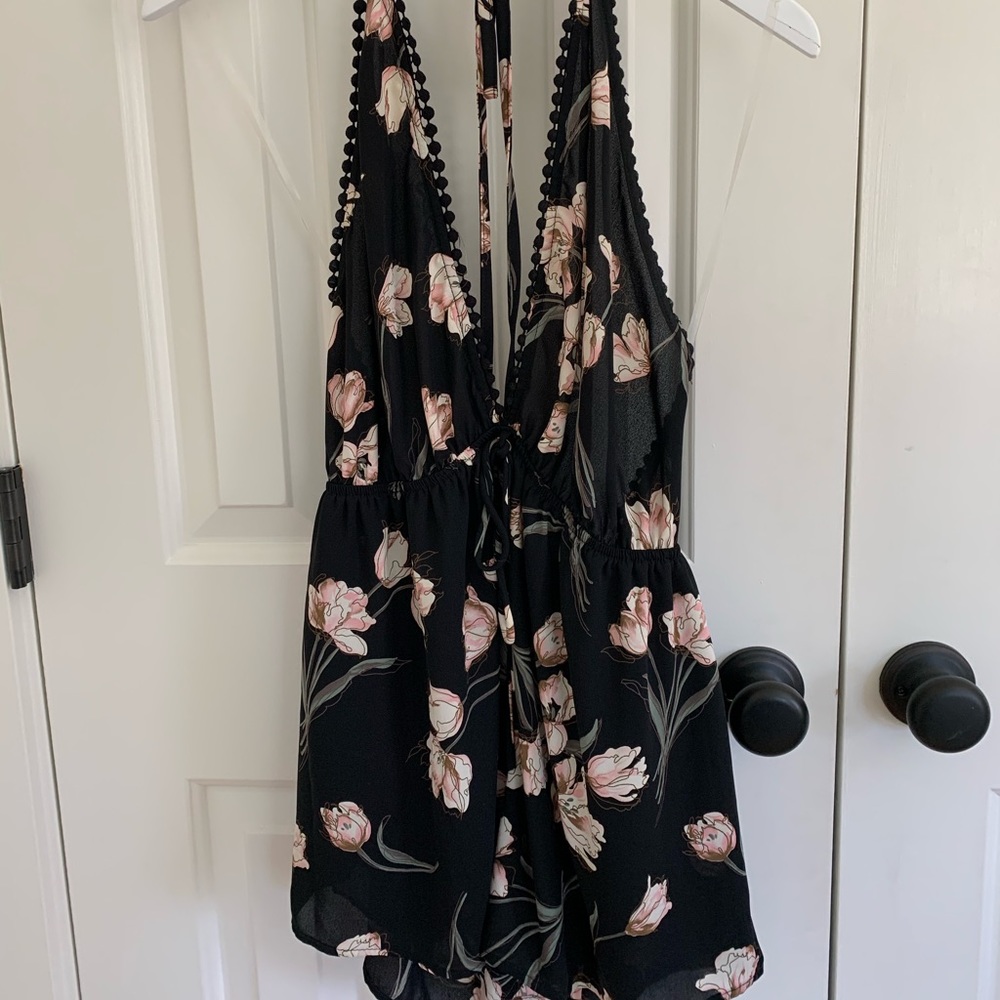 Halter top romper - Picture 4 of 5
